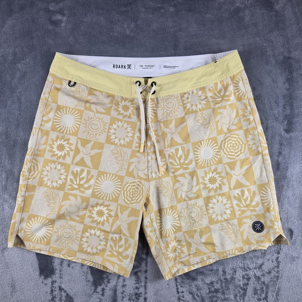 Roark Passage Series Mosaic Sunbeam Board Swim Shorts Mens size 33 Swimwear